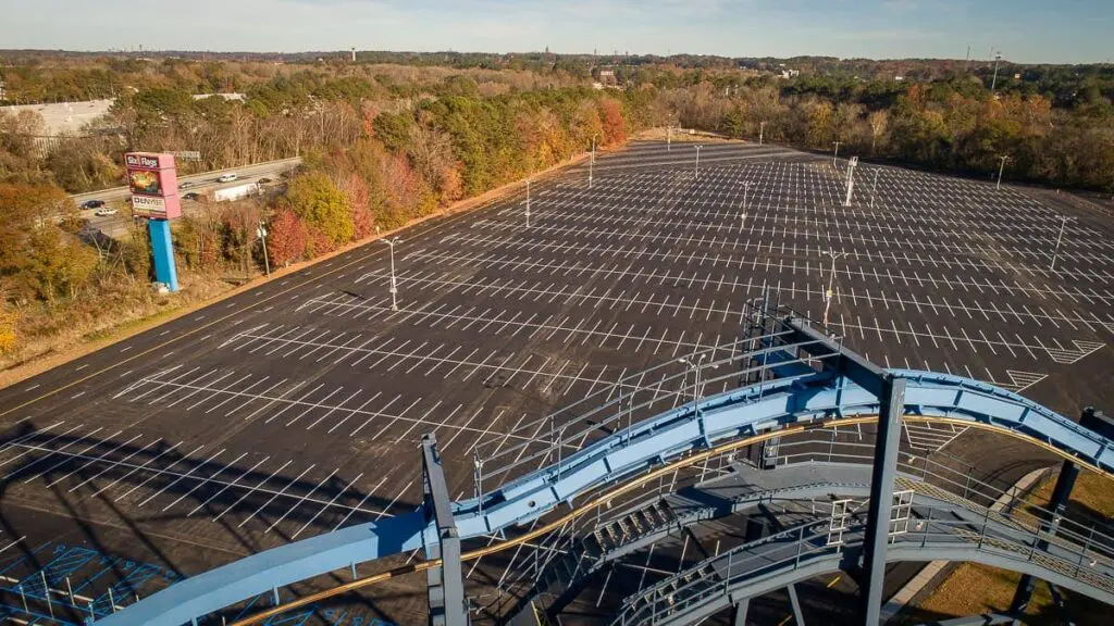 parking lot stripes in a parking lot at six flags